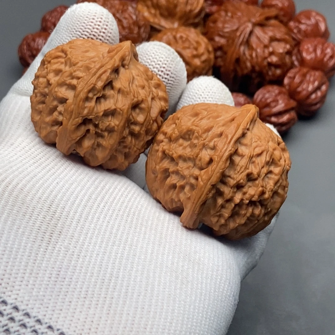 文玩核桃吊坠42白狮子