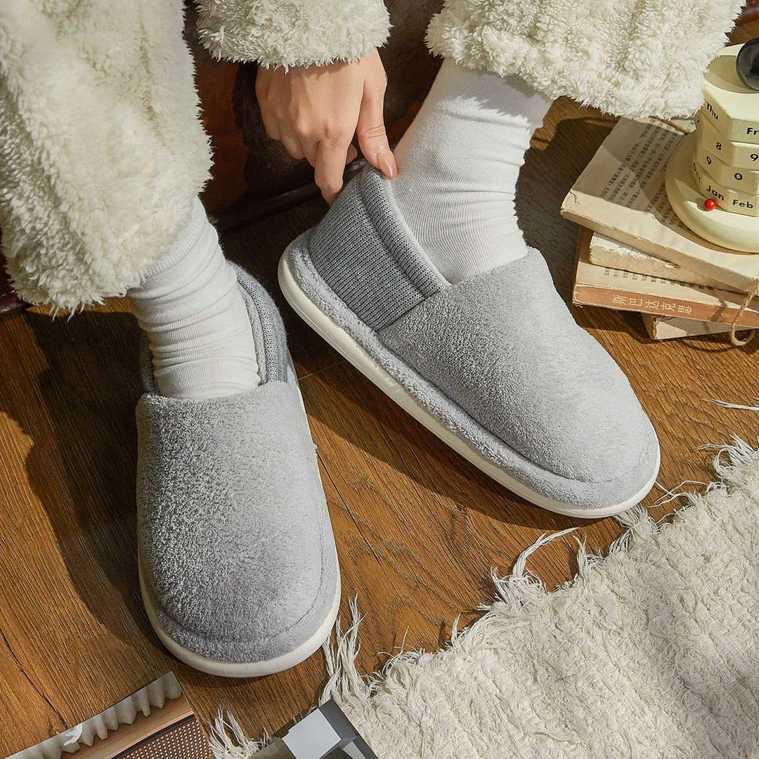 【9429】珊瑚绒加厚防滑保暖男女通用居家室内毛绒棉拖鞋