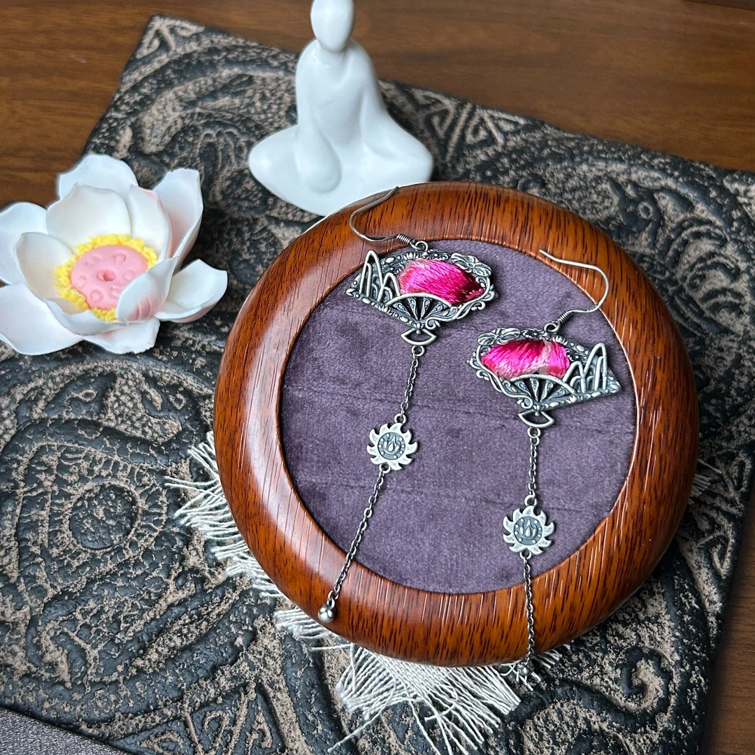 苗族刺绣/手工刺绣/非遗传承/手工艺/大暑耳环