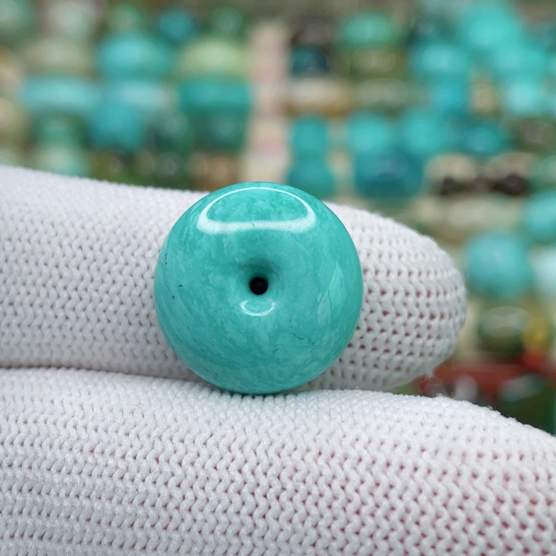 未镶嵌绿松石颈饰