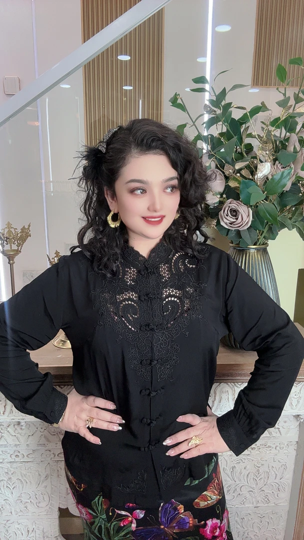 《黑色قارا ئۇزۇن يەڭ》时尚气质桑蚕丝衬衫，控刺绣衬衫女长袖