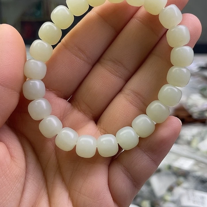 和田玉未镶嵌手串