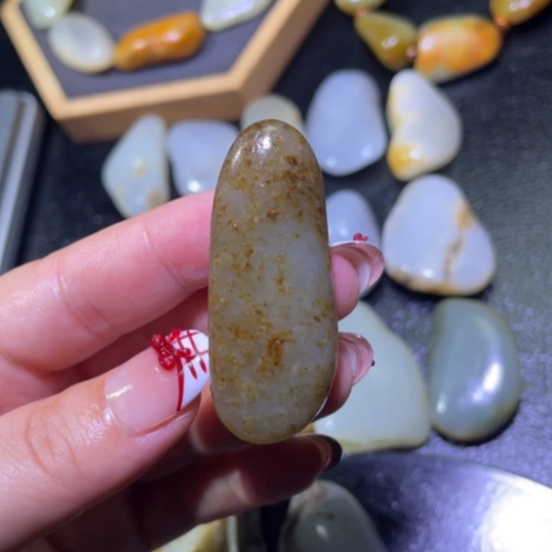 【闪购商品】颈饰未镶嵌和田玉