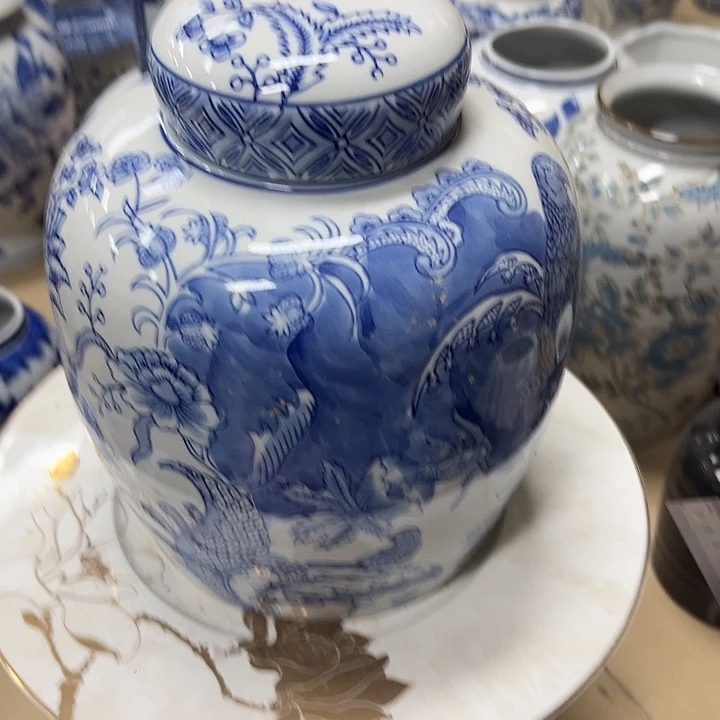 瓷片微瑕。。。。。。。。。。。。。