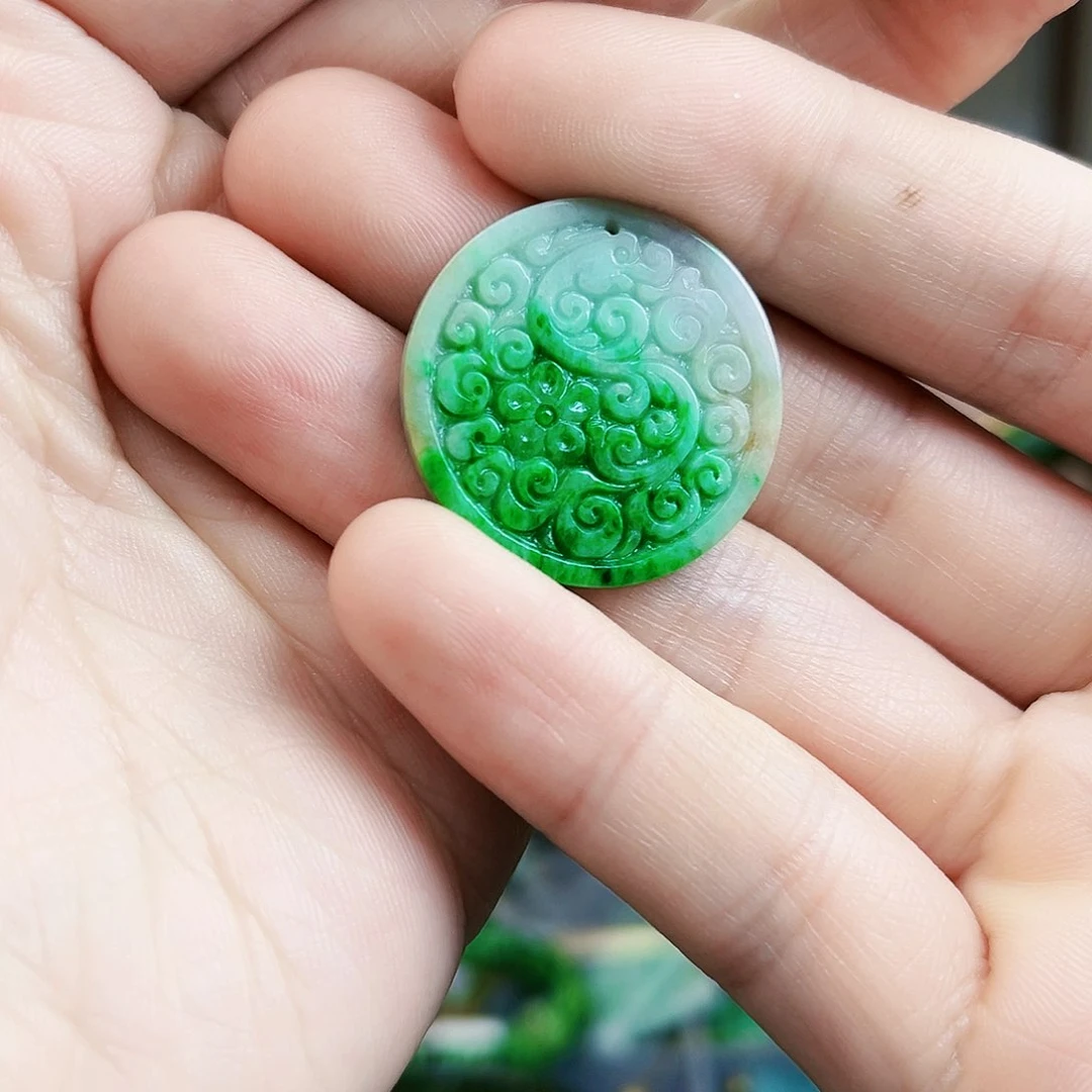 翡翠颈饰未镶嵌?****?吊坠