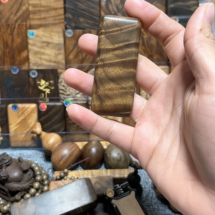 金丝楠把件n****o金丝楠木小叶桢楠