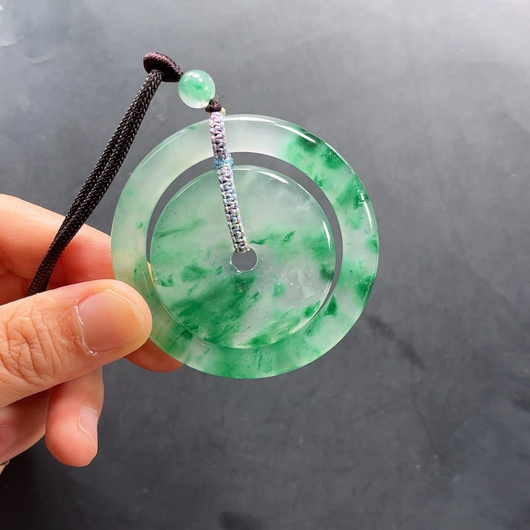 石英质玉未镶嵌颈饰