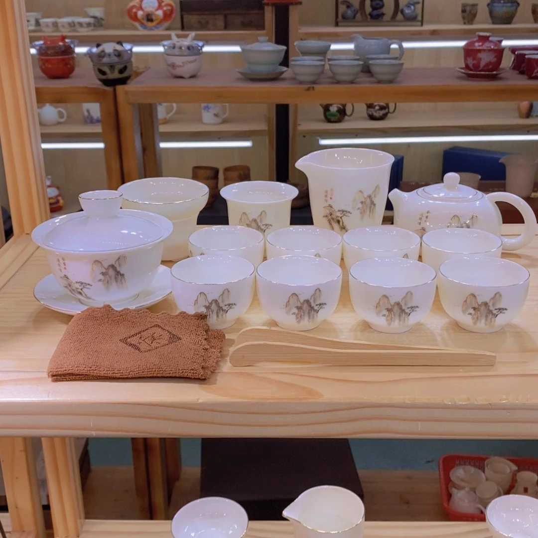 不止中国白羊脂玉瓷