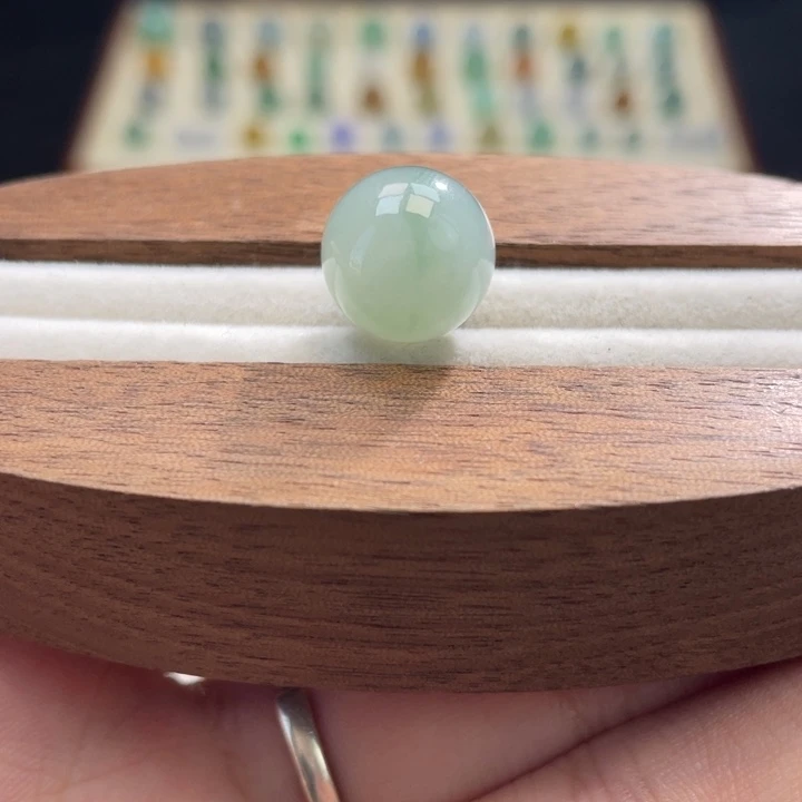 散珠翡翠冰晴圆珠卡12.5mm