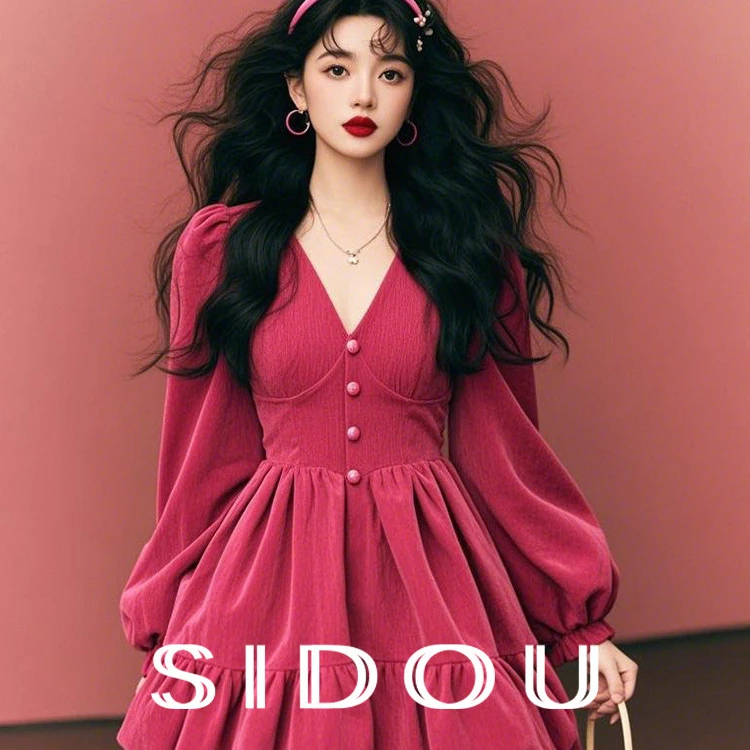 2025新款早春法式气质冷淡系独特别致裙子玫红色V领花苞连衣裙女
