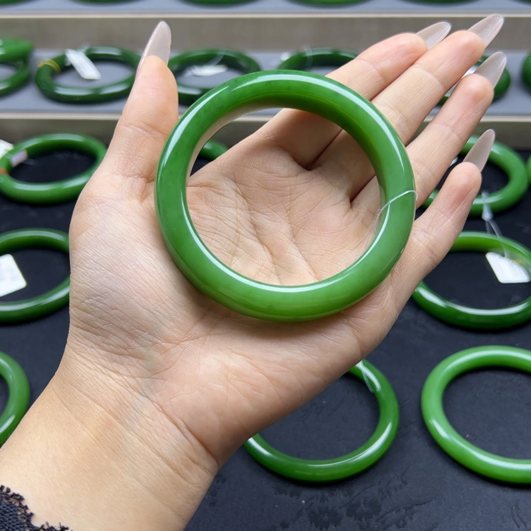 和田玉（碧玉）未镶嵌手镯双色阳绿