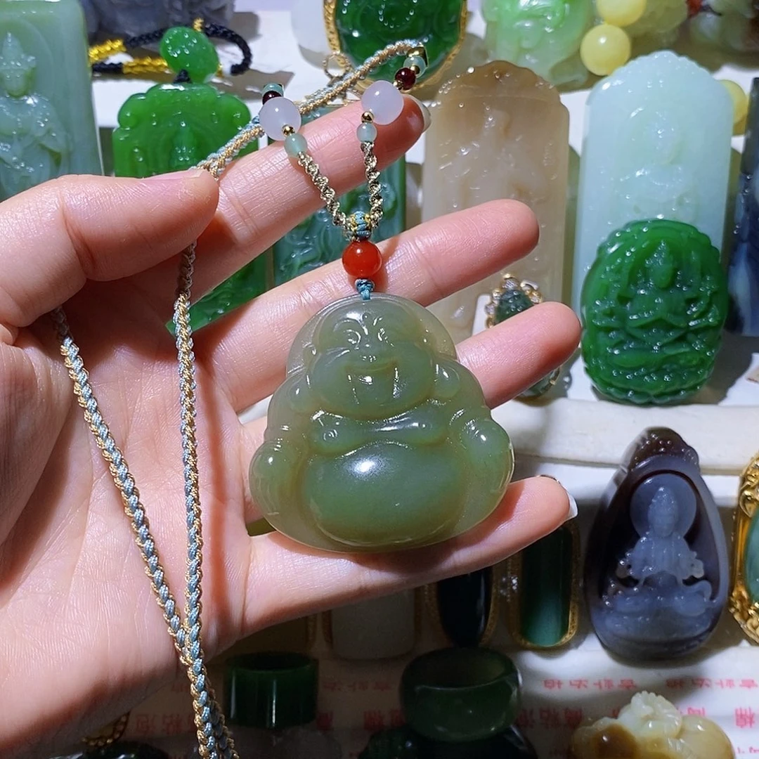 和田玉未镶嵌颈饰