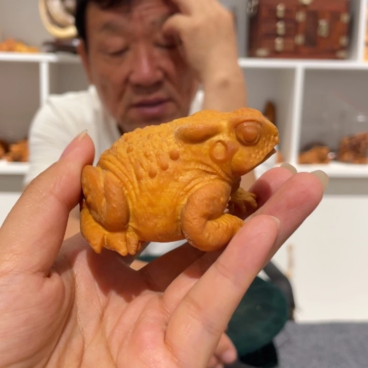 柏木（崖柏）金蟾摆件