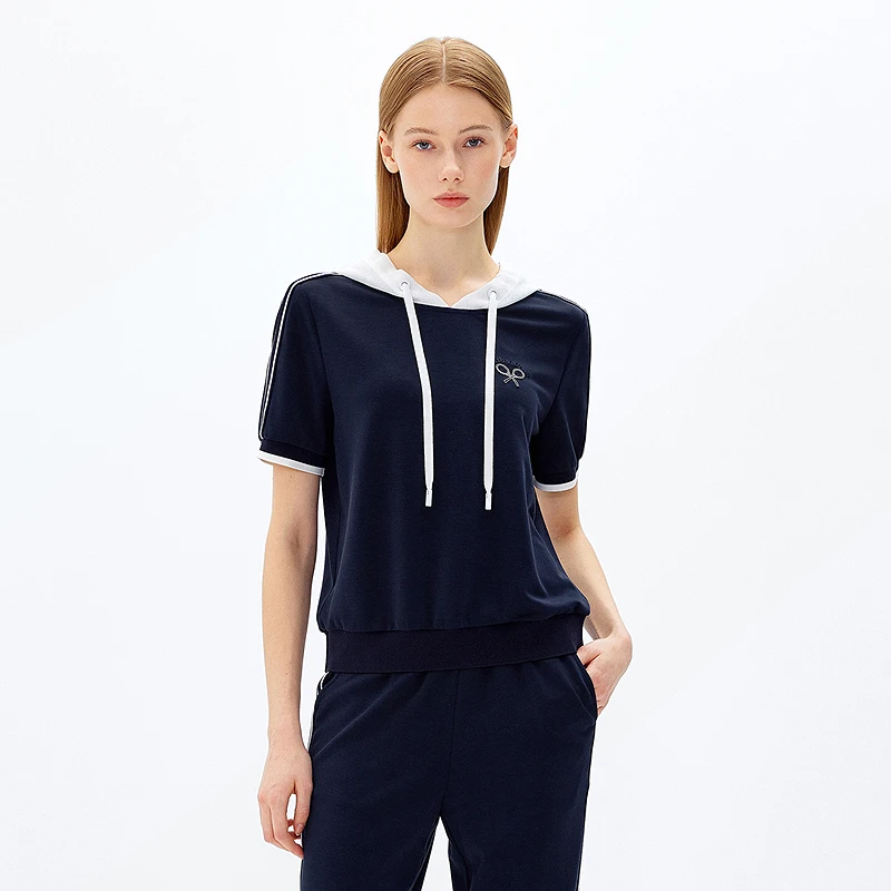 十二篮专选25夏新款刺绣章仔舒适短袖撞色连帽卫衣女7C65270190