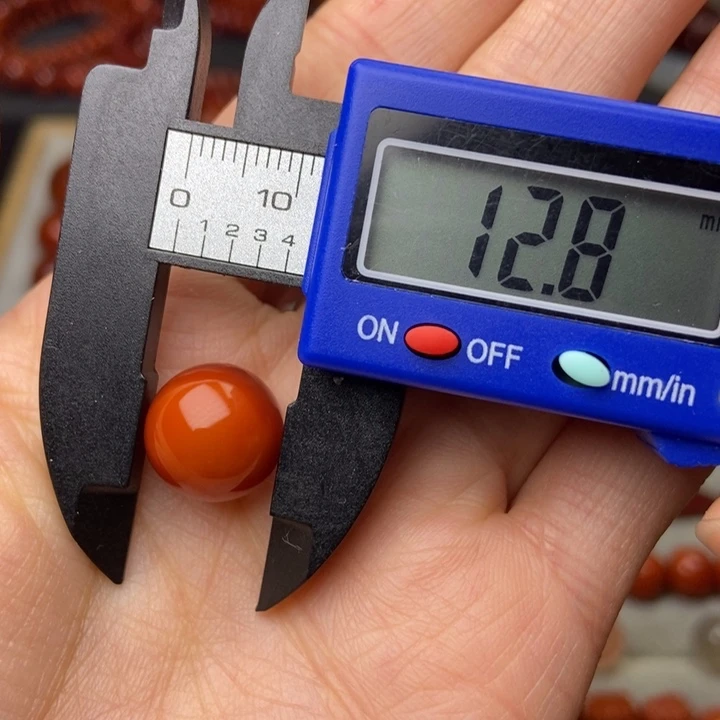 南红玛瑙配饰未镶嵌