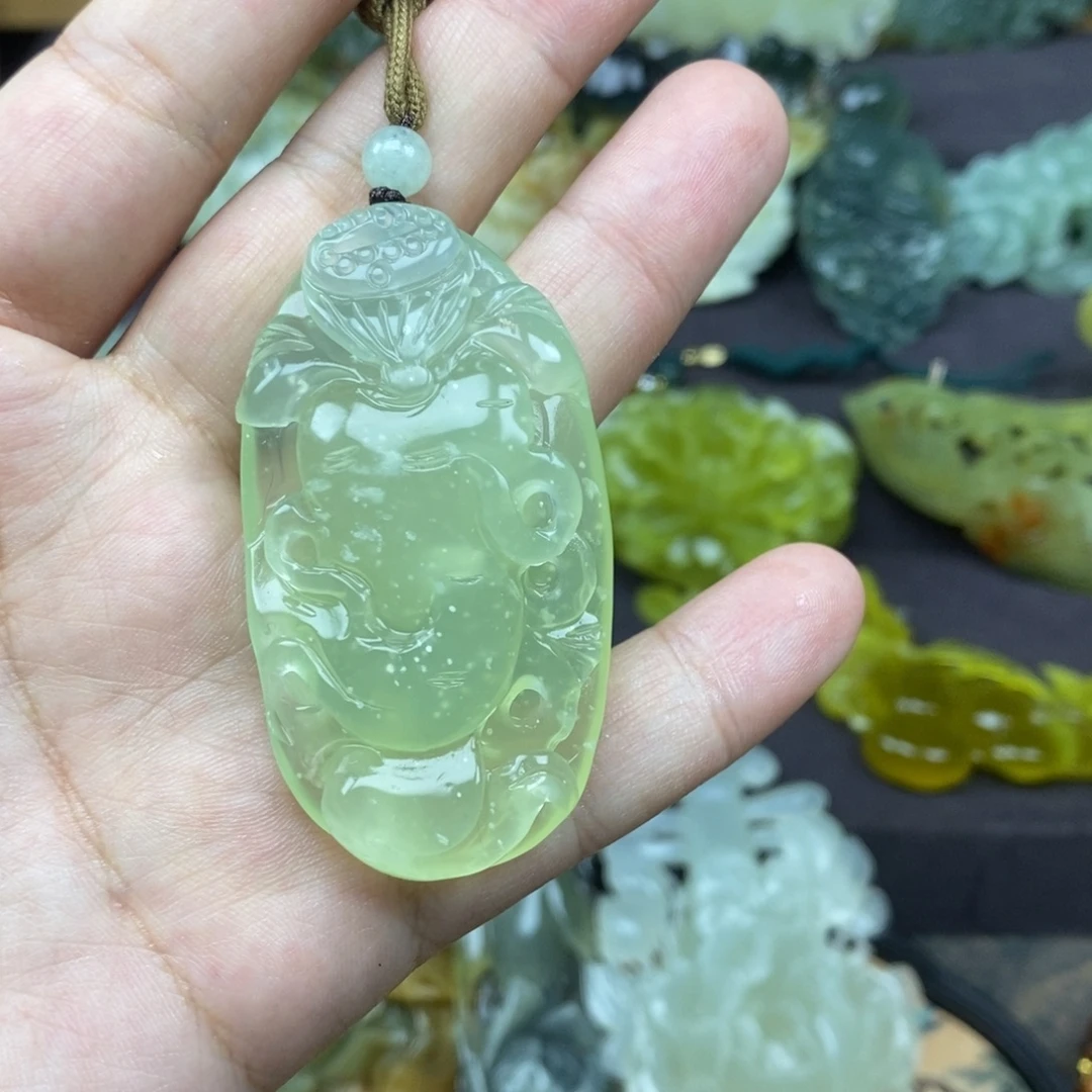 蛇纹石玉未镶嵌吊坠(不含链)