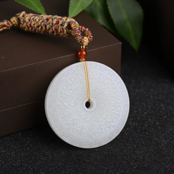 天然和田玉俄料大平安扣54.6*9mm（雕刻回纹）（WH3320）