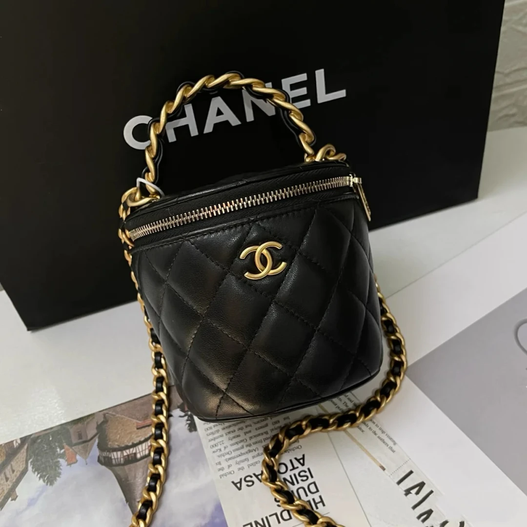99新 Chanel/香奈儿 蔚蓝/ 22A 黑金手柄 化妆小水桶