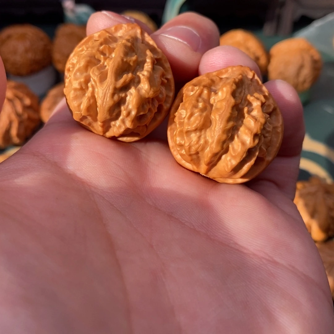 文玩核桃把件龙脊