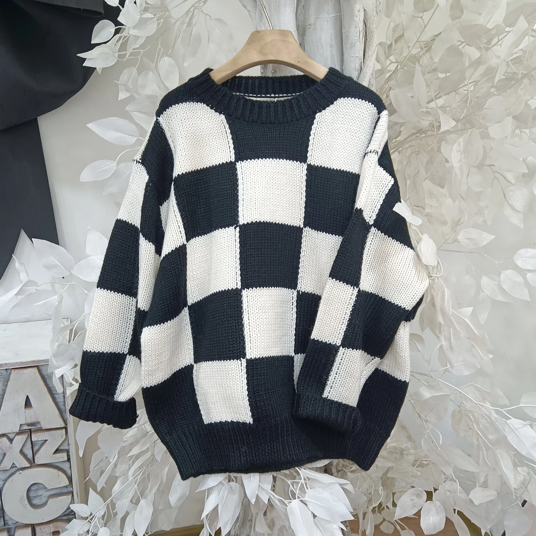 P729黑白格毛线毛衣