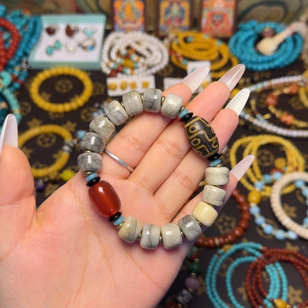 白玉菩提吊坠好看