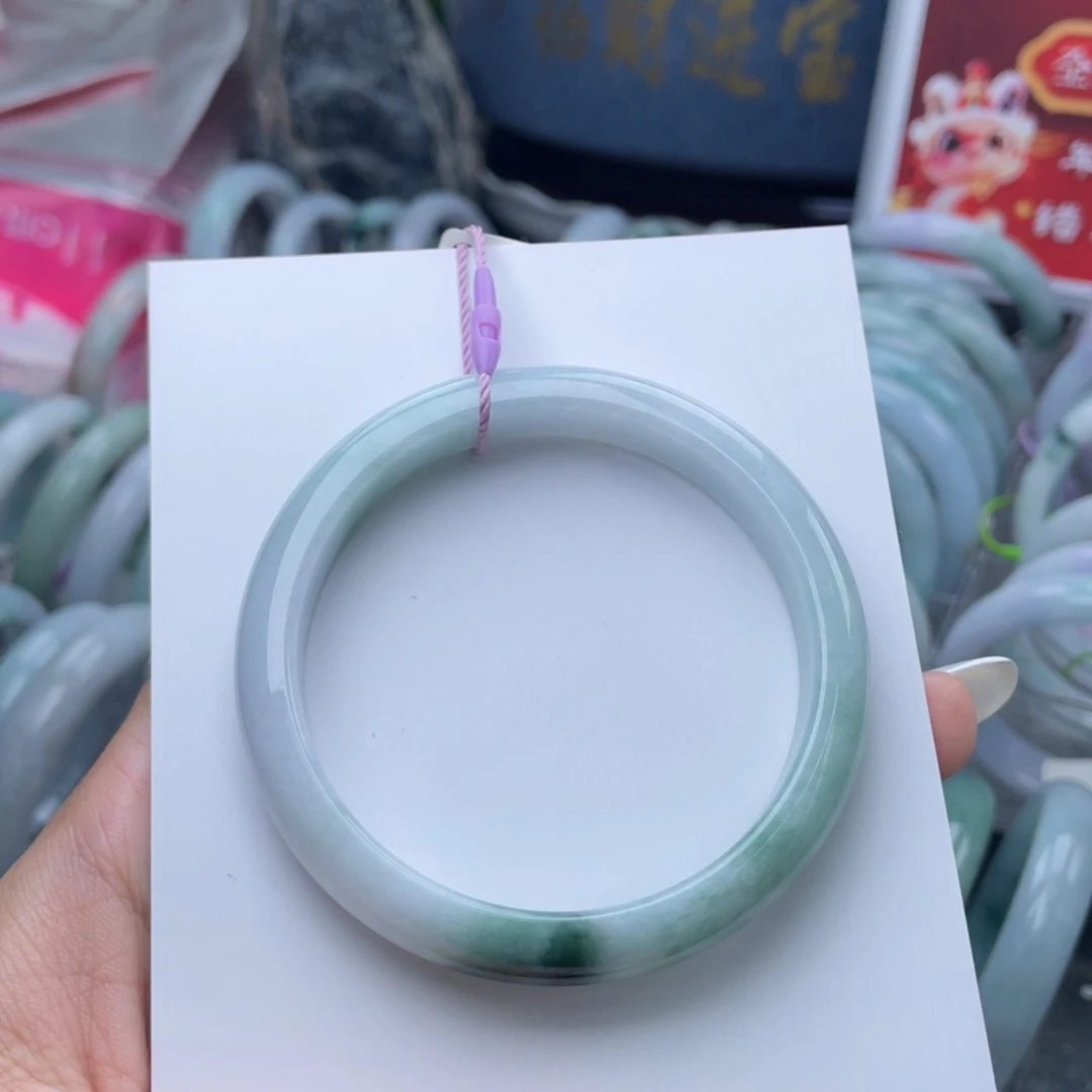 ζ***生翡翠未镶嵌手镯57.7圈