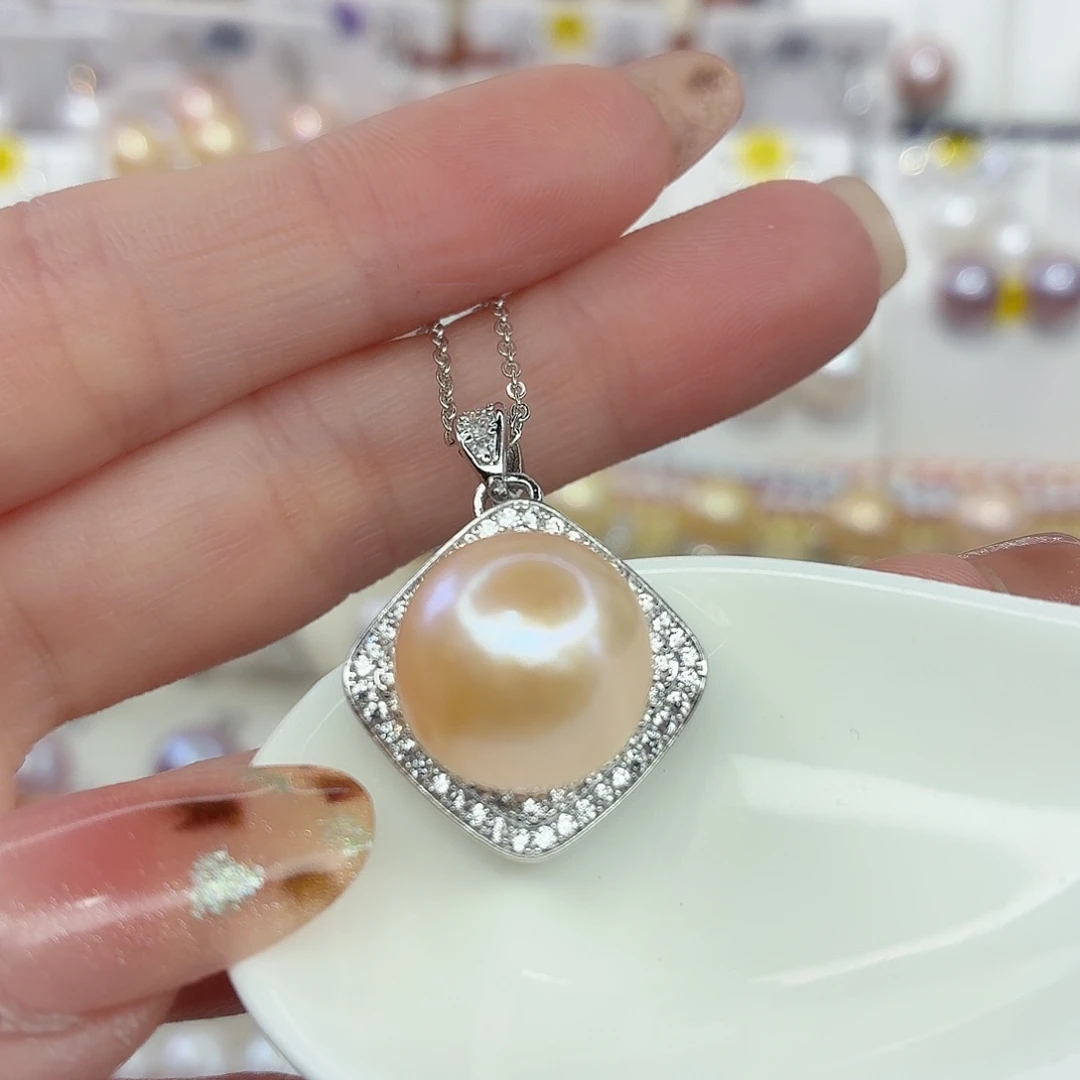 淡水珍珠合金颈饰