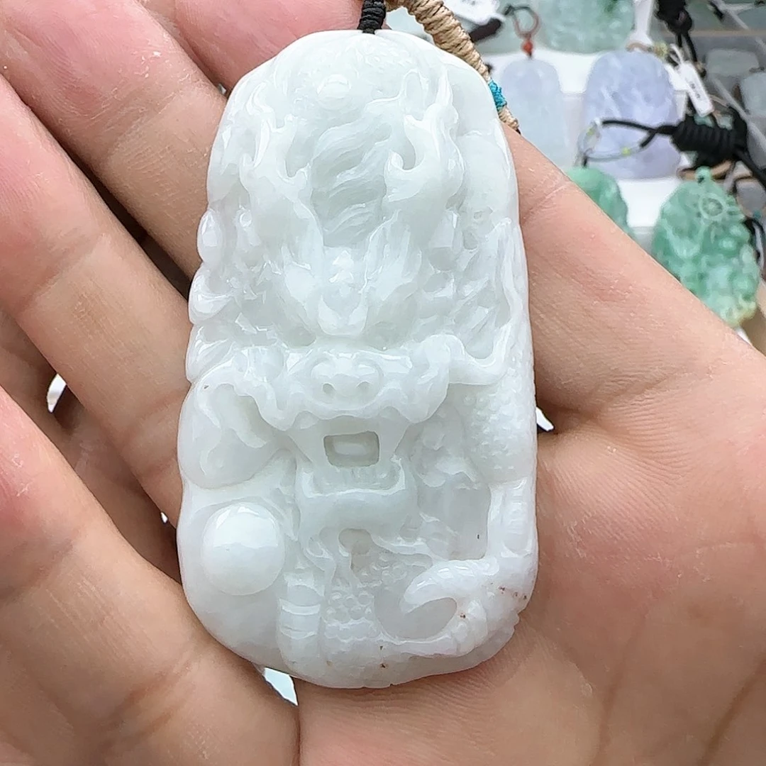 翡翠颈饰未镶嵌四*翡翠