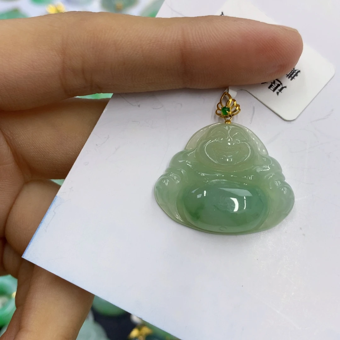翡翠18K金镶嵌颈饰翡翠