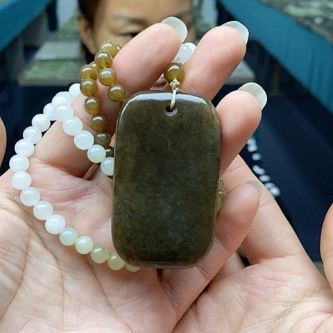 颈饰未镶嵌和田玉