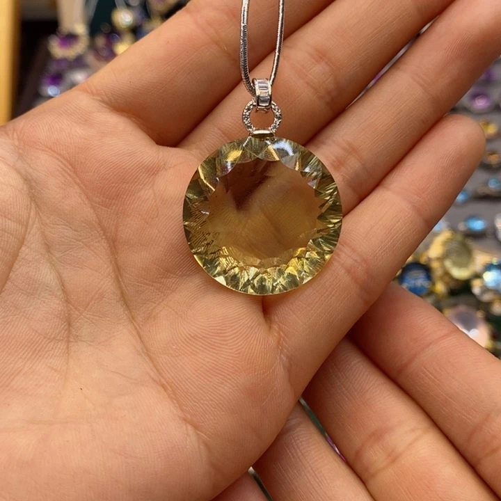 水晶颈饰银S925镶嵌天然水晶吊坠