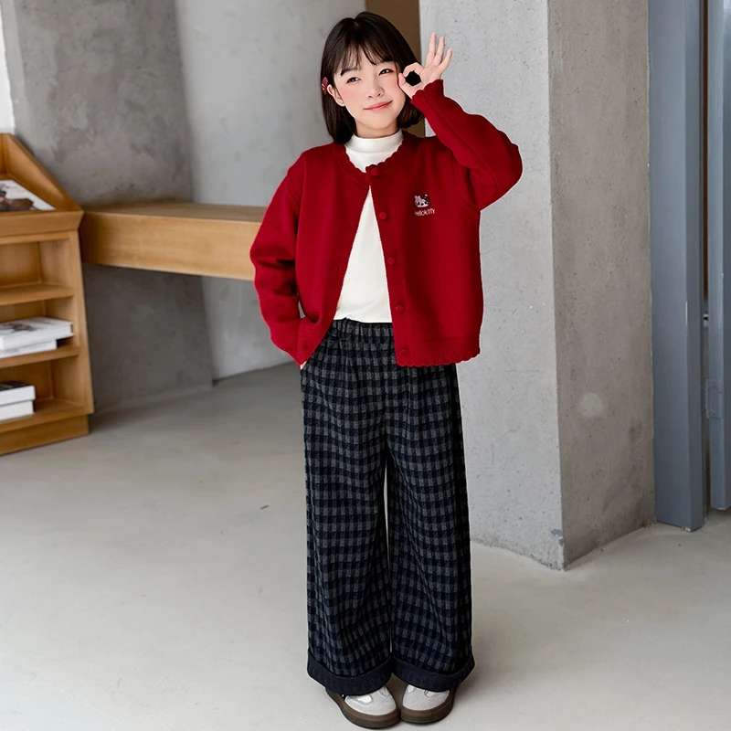 女童早秋套装2025新款洋气时髦儿童大童开衫毛衣格子裤秋季三件套