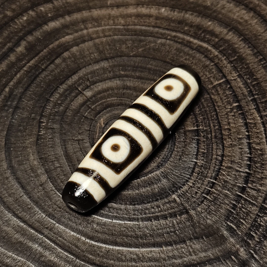 上肯工艺玛瑙珠 地门四眼 尺寸：48×12mm