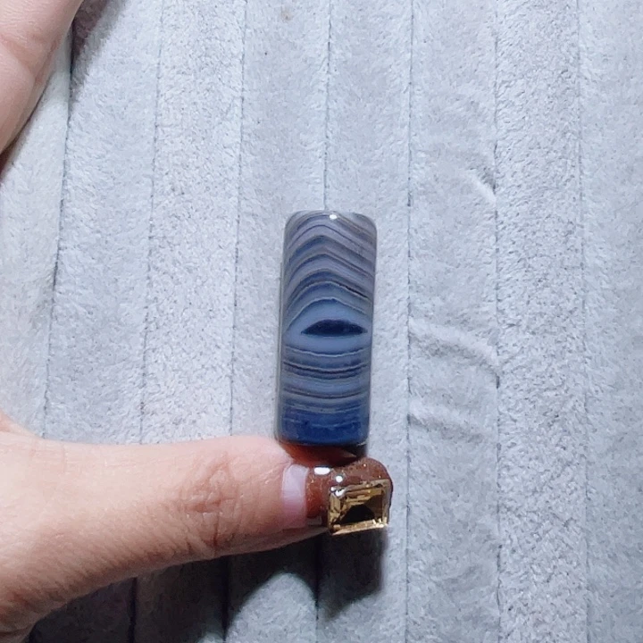 不***.玛瑙/玉髓未镶嵌颈饰