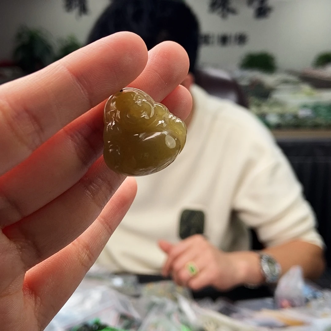 和田玉未镶嵌颈饰颜色多样性发拍一发一