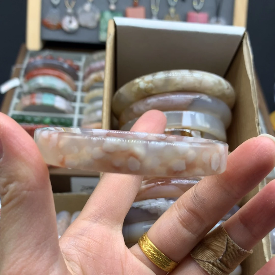 【闪购商品】玛瑙/玉髓手镯未镶嵌芽*