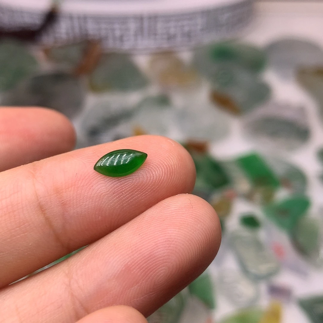定制翡翠未镶嵌天然翡翠定制