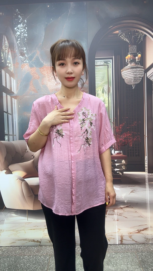 时尚休闲风薄款宽松型中老年女装小衫大码民族风衬衫新款流行气质