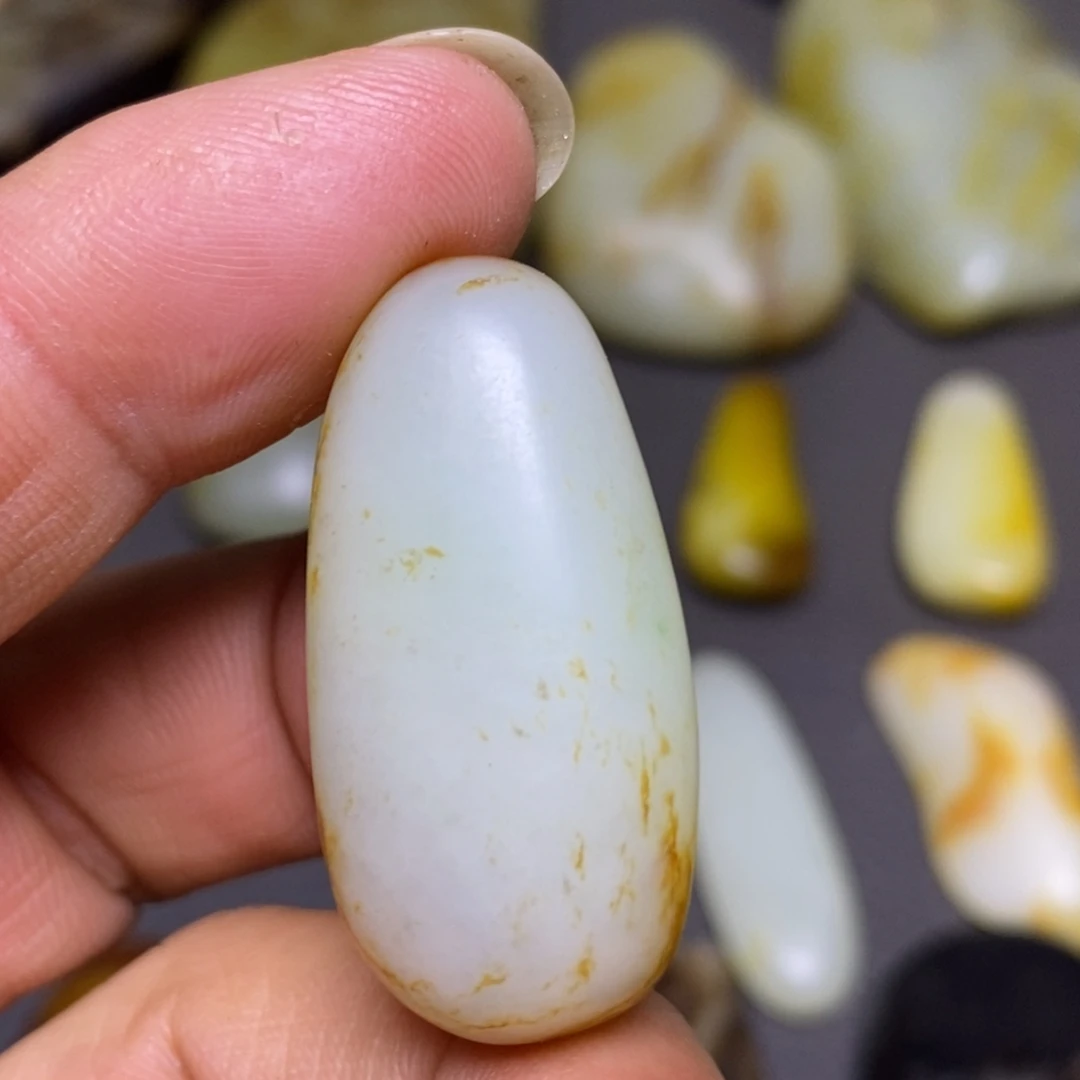 和田玉（糖玉）未镶嵌挂件