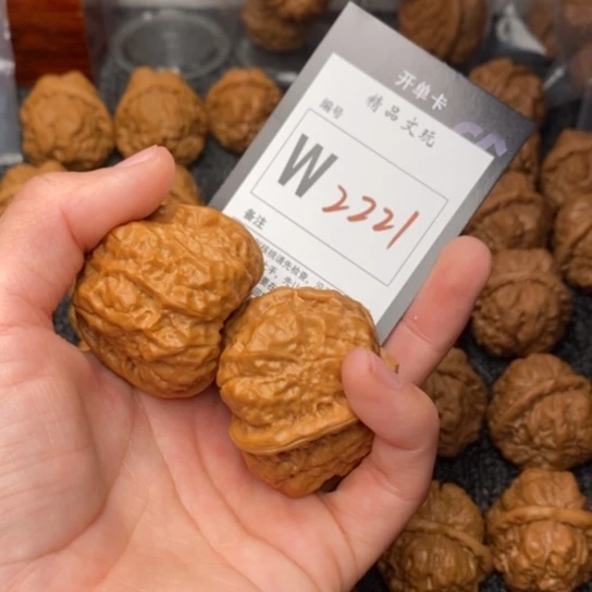 吊坠桃核从**前我是第一百42