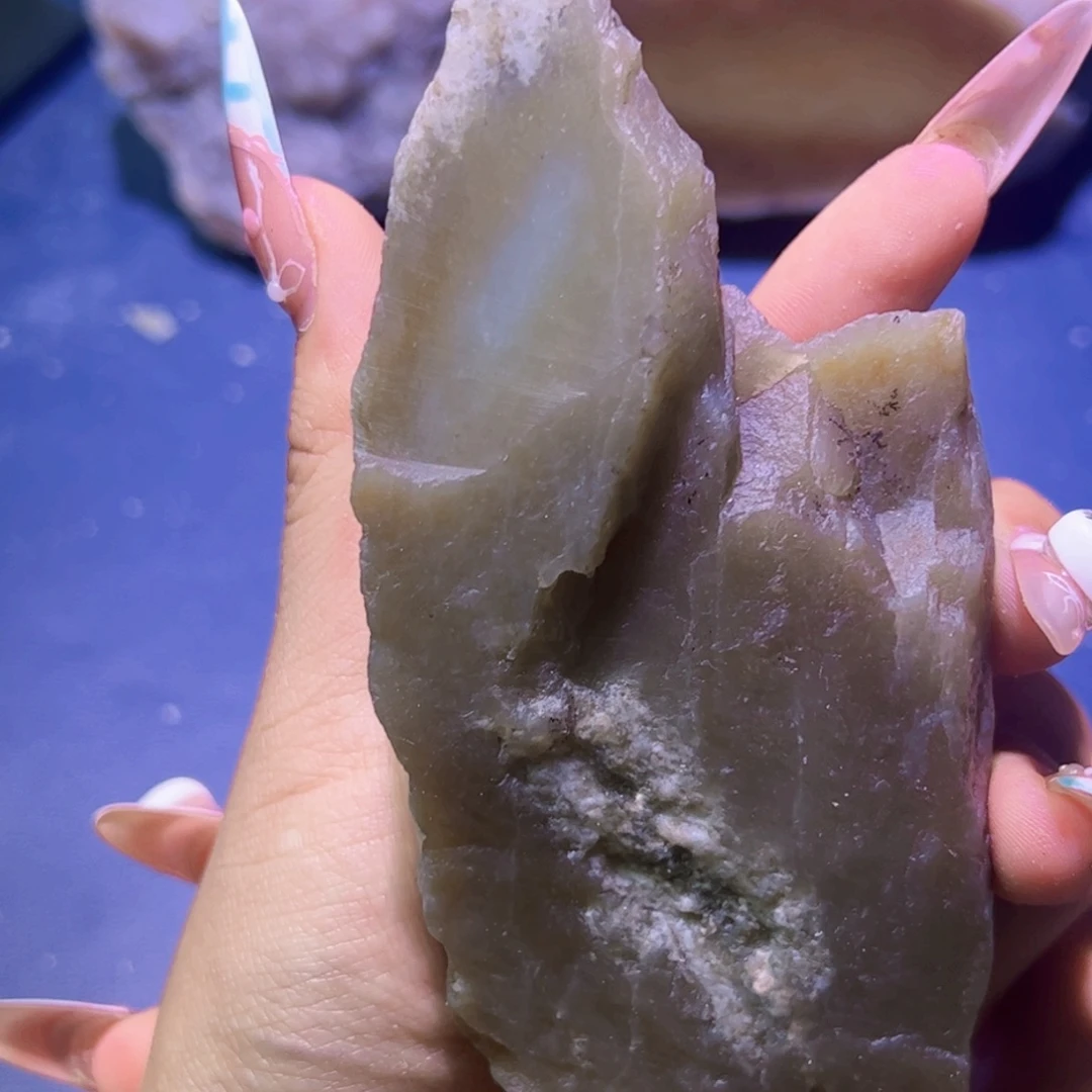 未镶嵌和田玉（糖玉）珠宝半成品