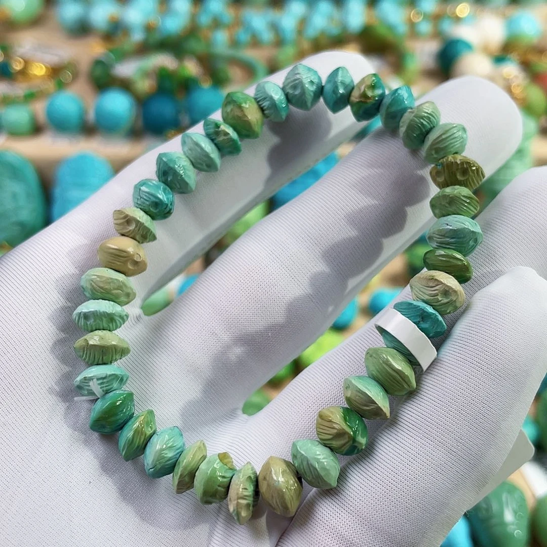 绿松石未镶嵌珠宝奇石