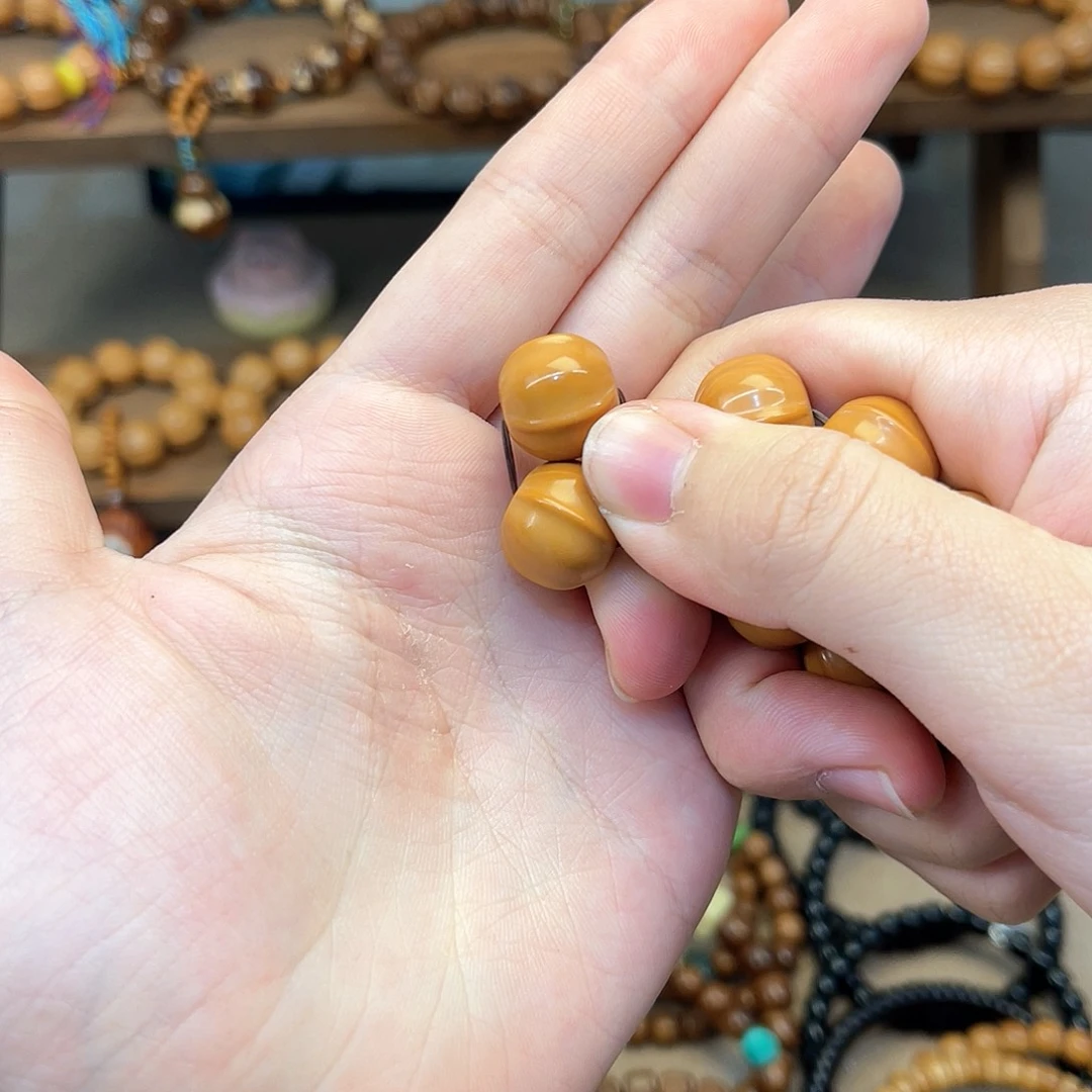 猴头核桃吊坠এ***鲨鱼背14两颗珠子