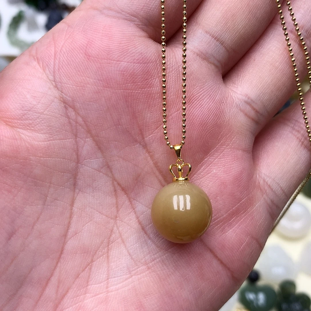 ****～颈饰18K金镶嵌和田玉