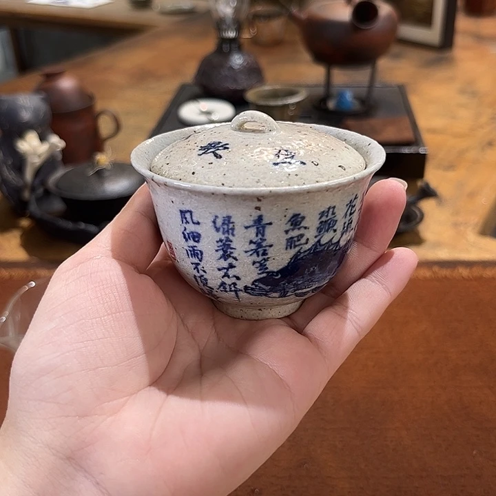 景德镇鱼和熊手工陶艺
