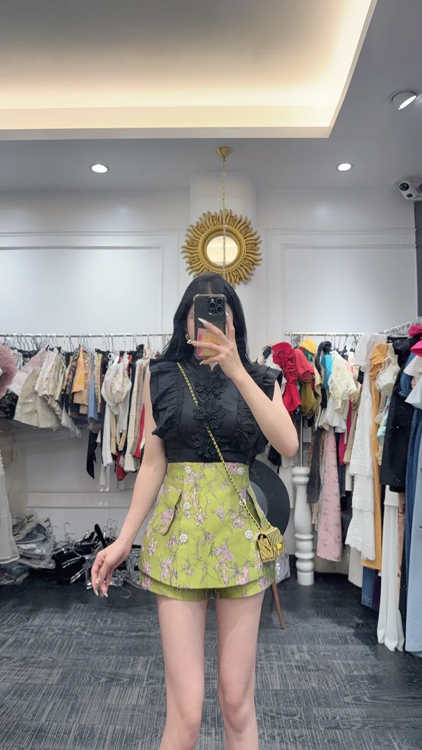 大气元（上衣）洋气花朵上衣