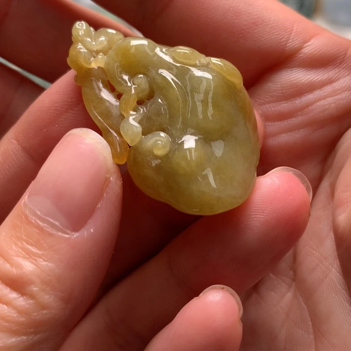 定制翡翠未镶嵌如意