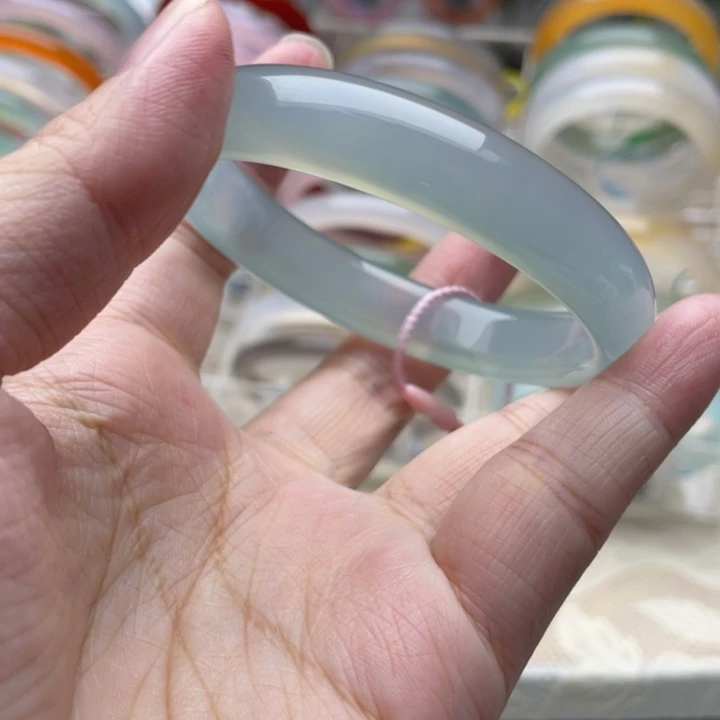 手镯玛瑙/玉髓未镶嵌54圈口