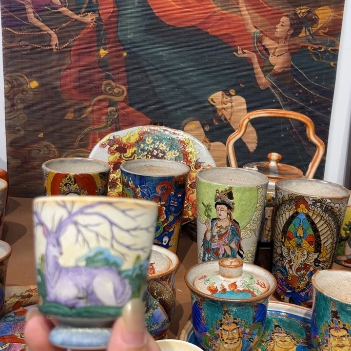 手工手绘九色鹿茶杯