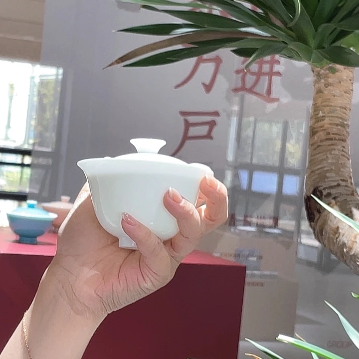 在于如何看待这个社会人小猪佩利